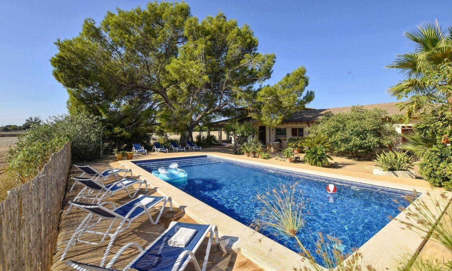Ferienhaus Modernes Mit Pool, Klimaanlage Und Wlan Nur 2 Km Vom Entfernt *