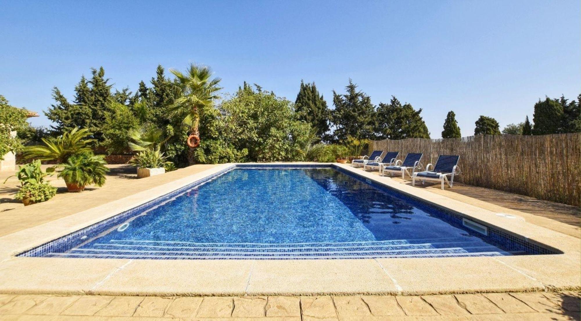 Ferienhaus Modernes Mit Pool, Klimaanlage Und Wlan Nur 2 Km Vom Entfernt *