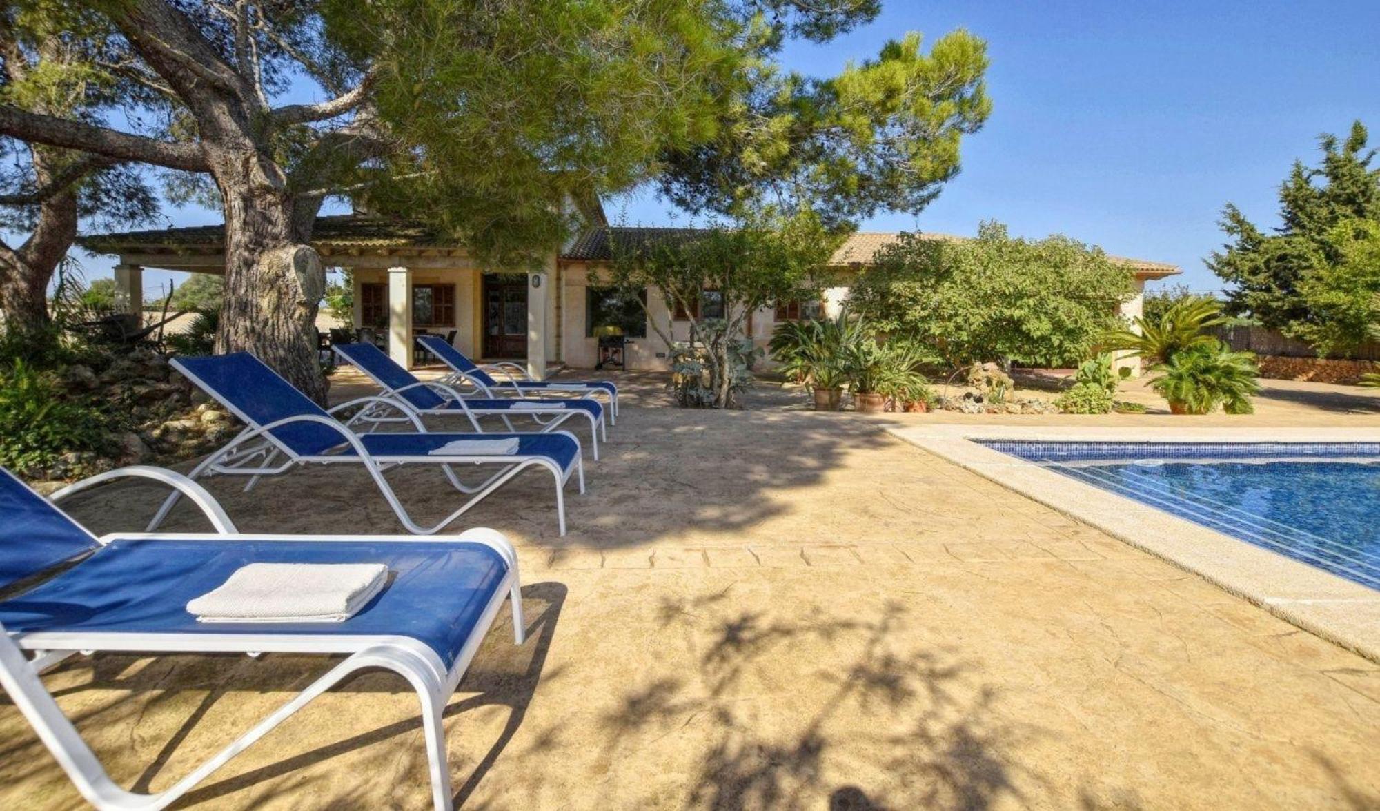 Modernes Mit Pool, Klimaanlage Und Wlan Nur 2 Km Vom Entfernt
